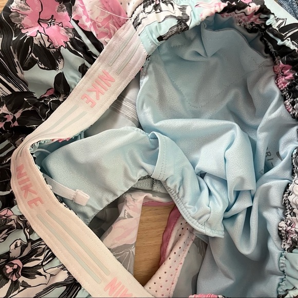 NIKE sz S Running Shorts Hyper Femme Floral Print Blue Pink - Picture 5 of 6